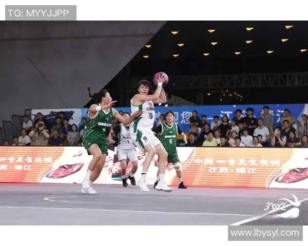 深圳篮球队个人能力提升的热议与未来发展探讨 深圳篮球队个人能力提升的热议与未来发展探讨