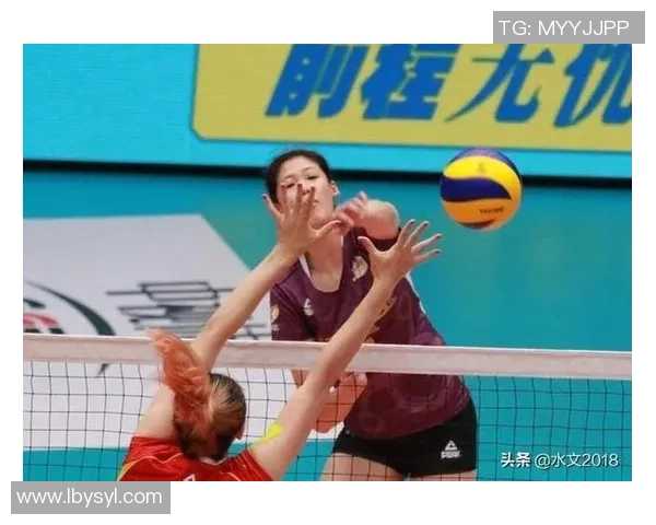 深圳排球队区域防守策略解析与深度剖析排球战术的关键要素 深圳排球队区域防守策略解析与深度剖析排球战术的关键要素